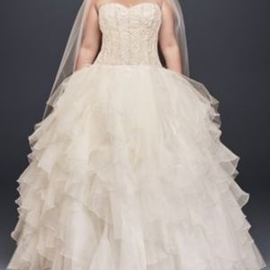 Oleg Cassini wedding dress